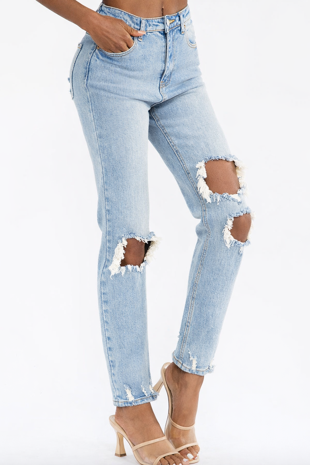 Regina Distressed Jeans
